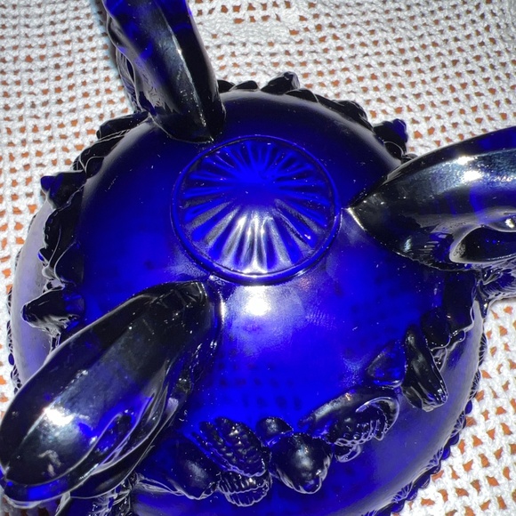 Dalzell Viking Vintage Glass Candy Dish & Lid - Picture 15 of 17